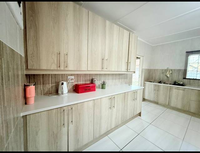 3 BEDROOM HOUSE FOR SALE IN VANDERBIJLPARK CW 5